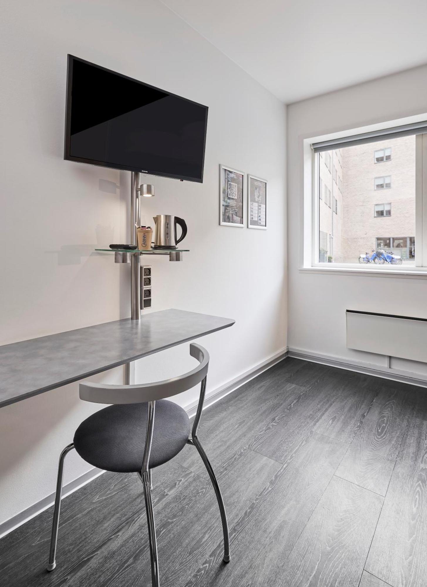 Quarto Econômico com 2 Camas de Solteiro